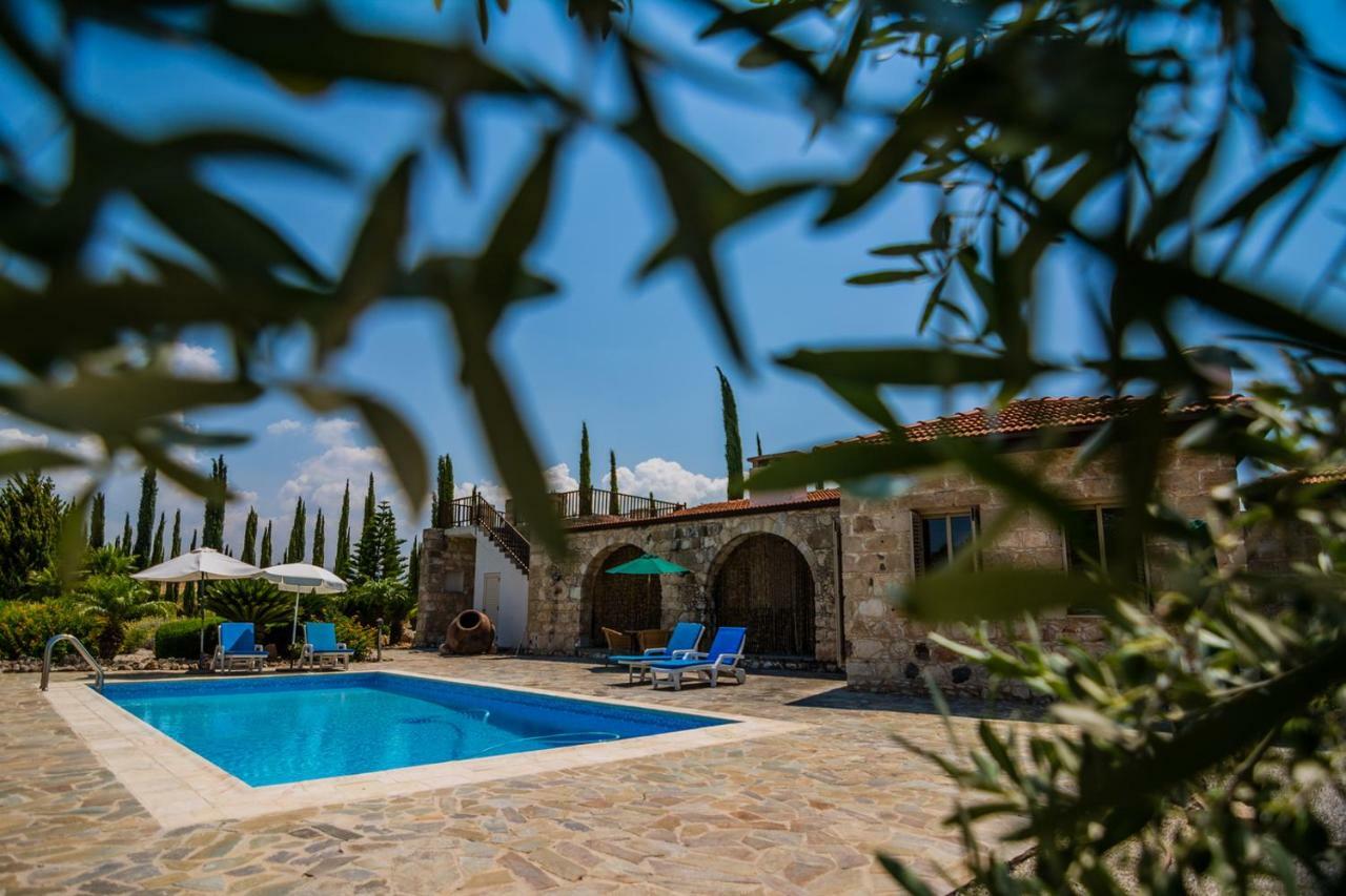 Gujadani Villa *