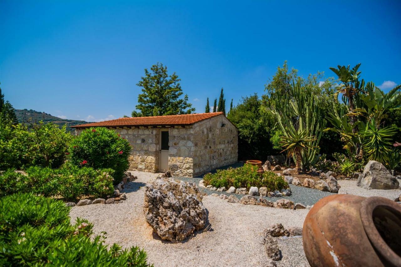 Villa Gujadani Simou